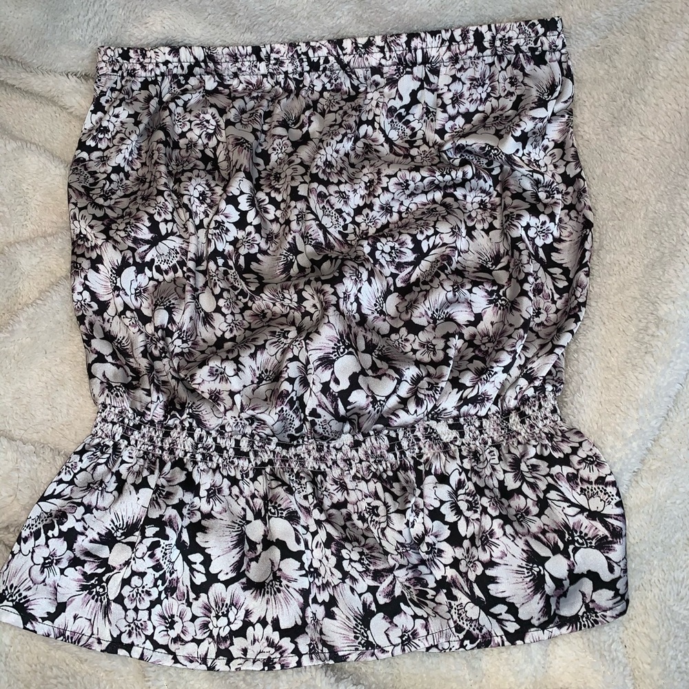 Silky, strapless blouse